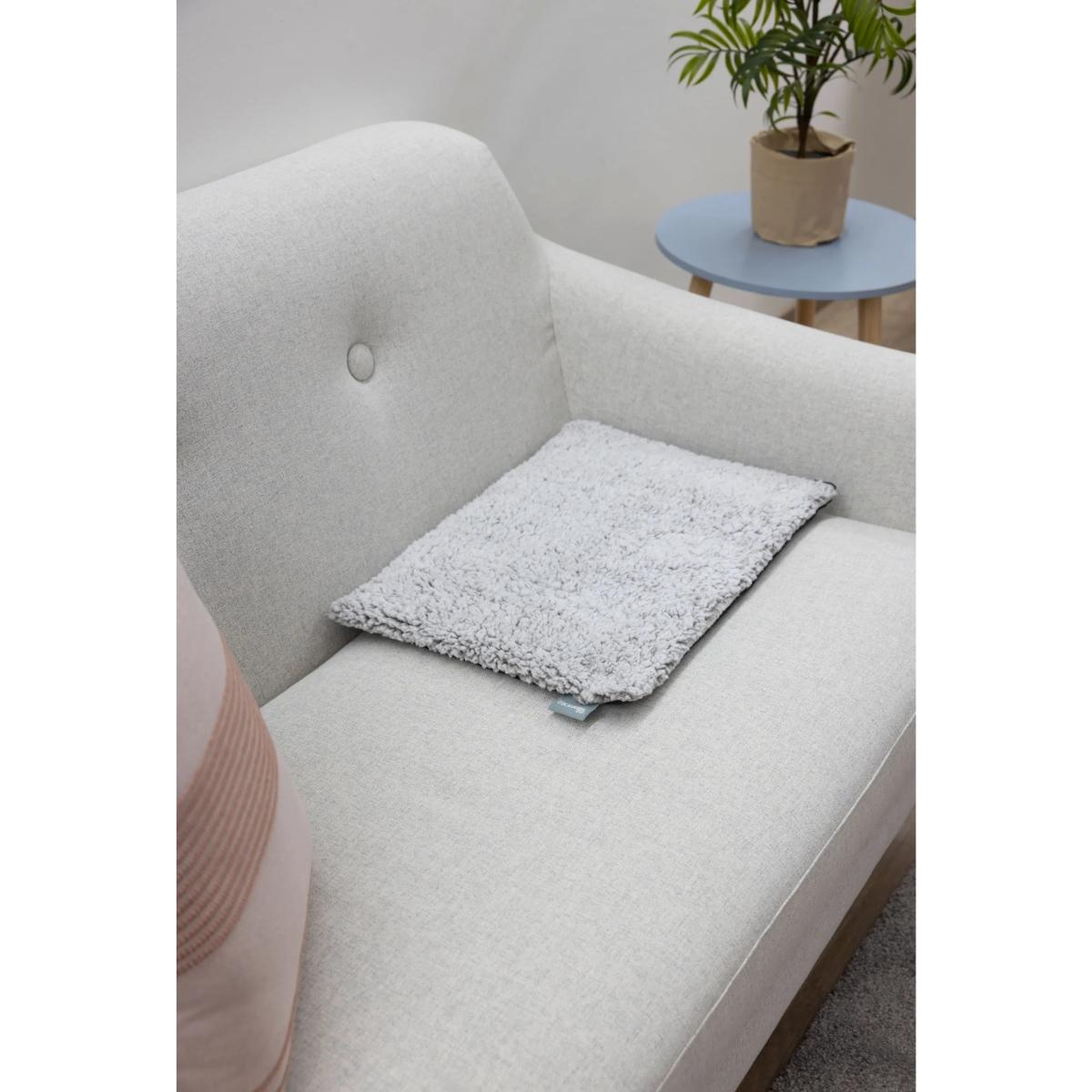 Self-warming Pet Cushion Kathy