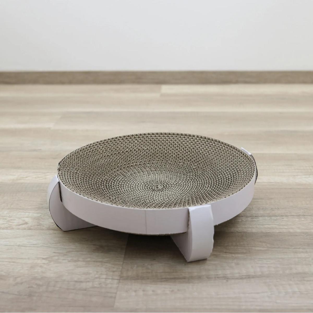 Scratching Bed Platinum