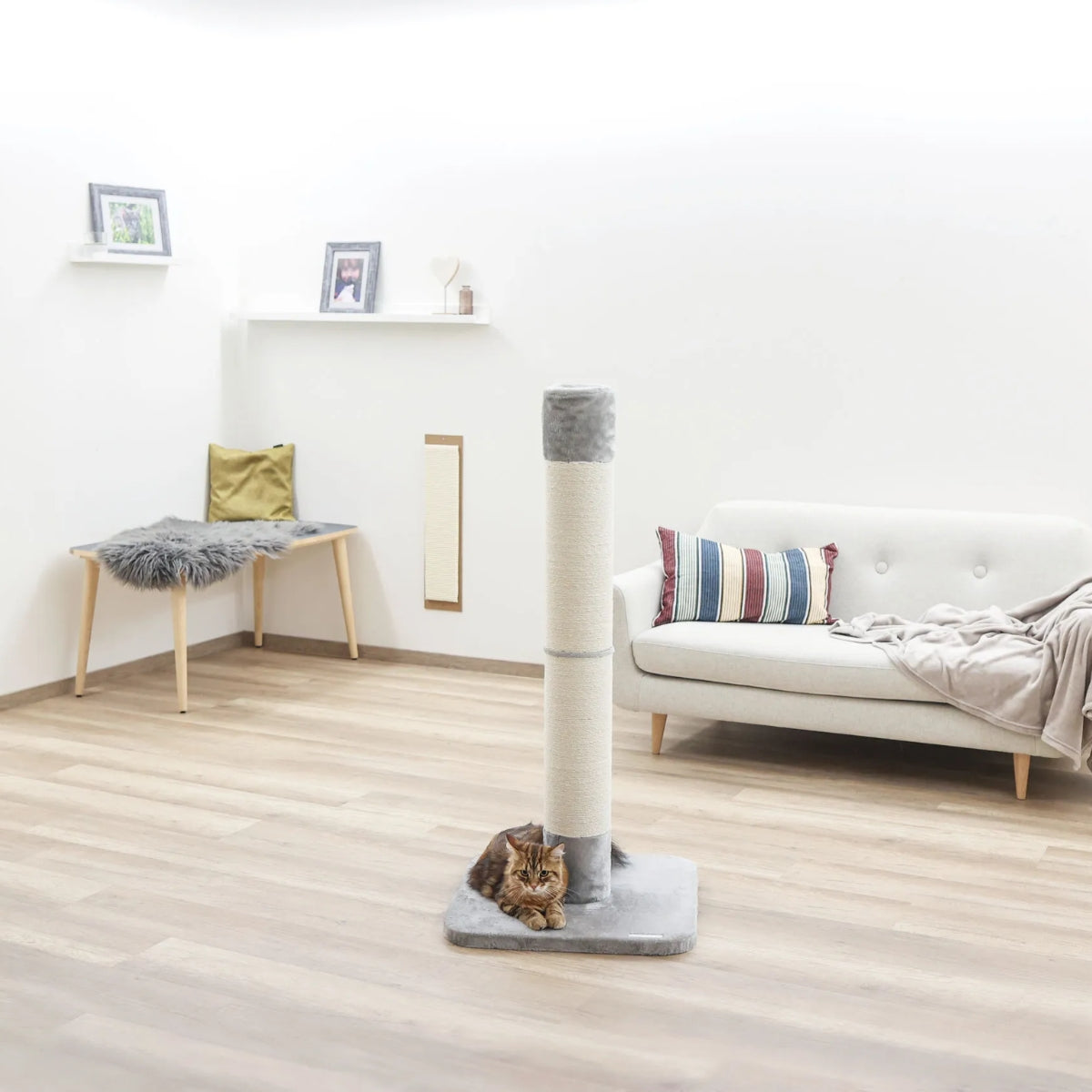 Raapimapuu Cat Tower