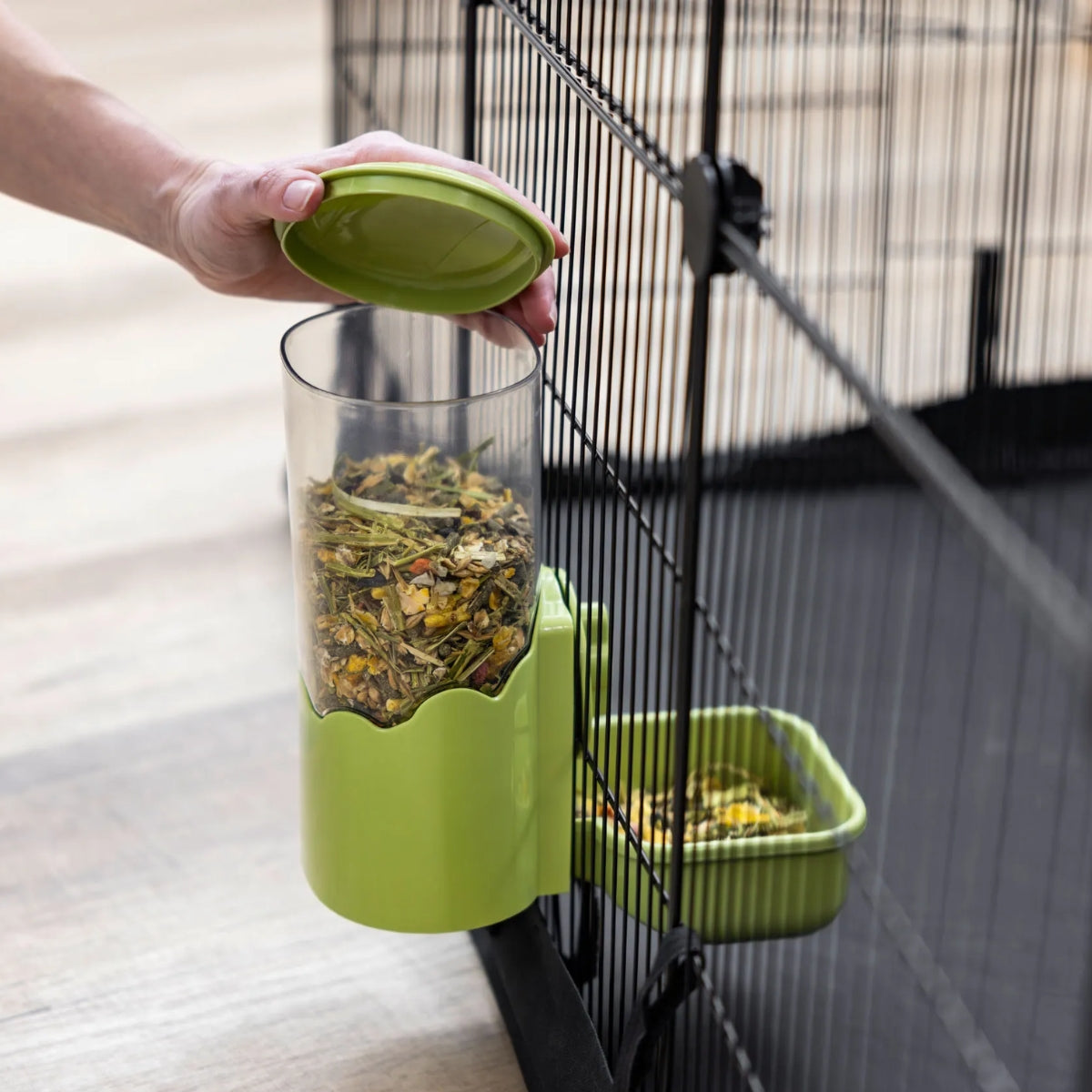 Ruokinta-Automaatti Feed Dispenser